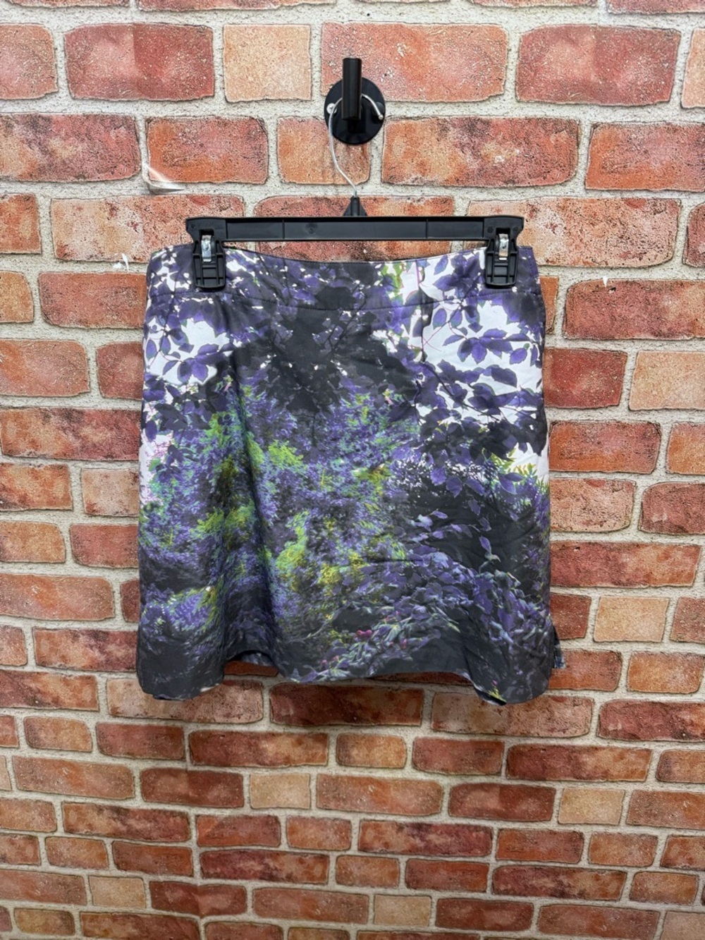 Floral stretch A-Line golf Skort in Purple floral pattern. Lady Hagan. Sz 14